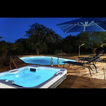 Villa Elena With Jacuzzi Kastro-Kyllini Exterior foto